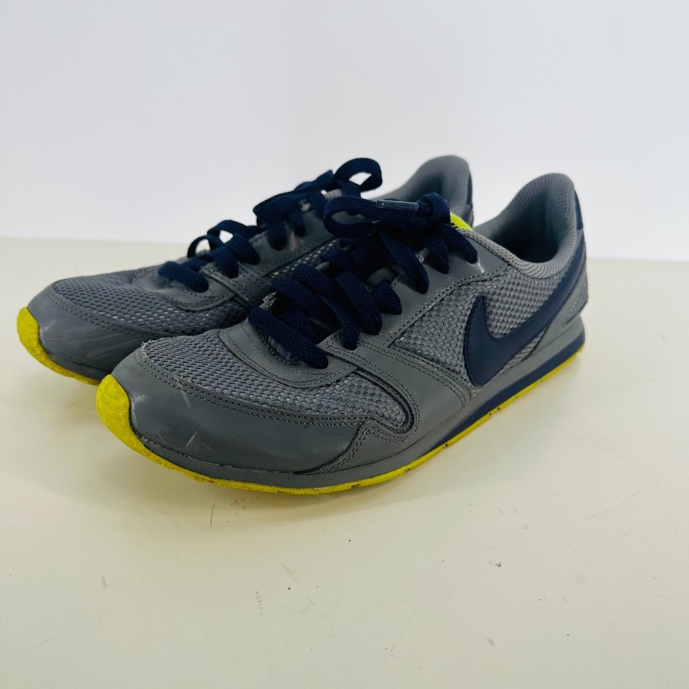 Nike Lightweight Running Sneaker‎ Shoes Gray Navy Blue Yellow #386199-053 Size 8
